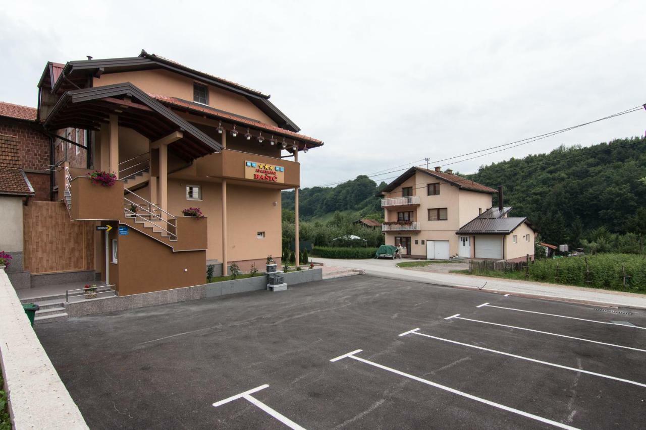 Apartments Basic Visoko Exterior photo